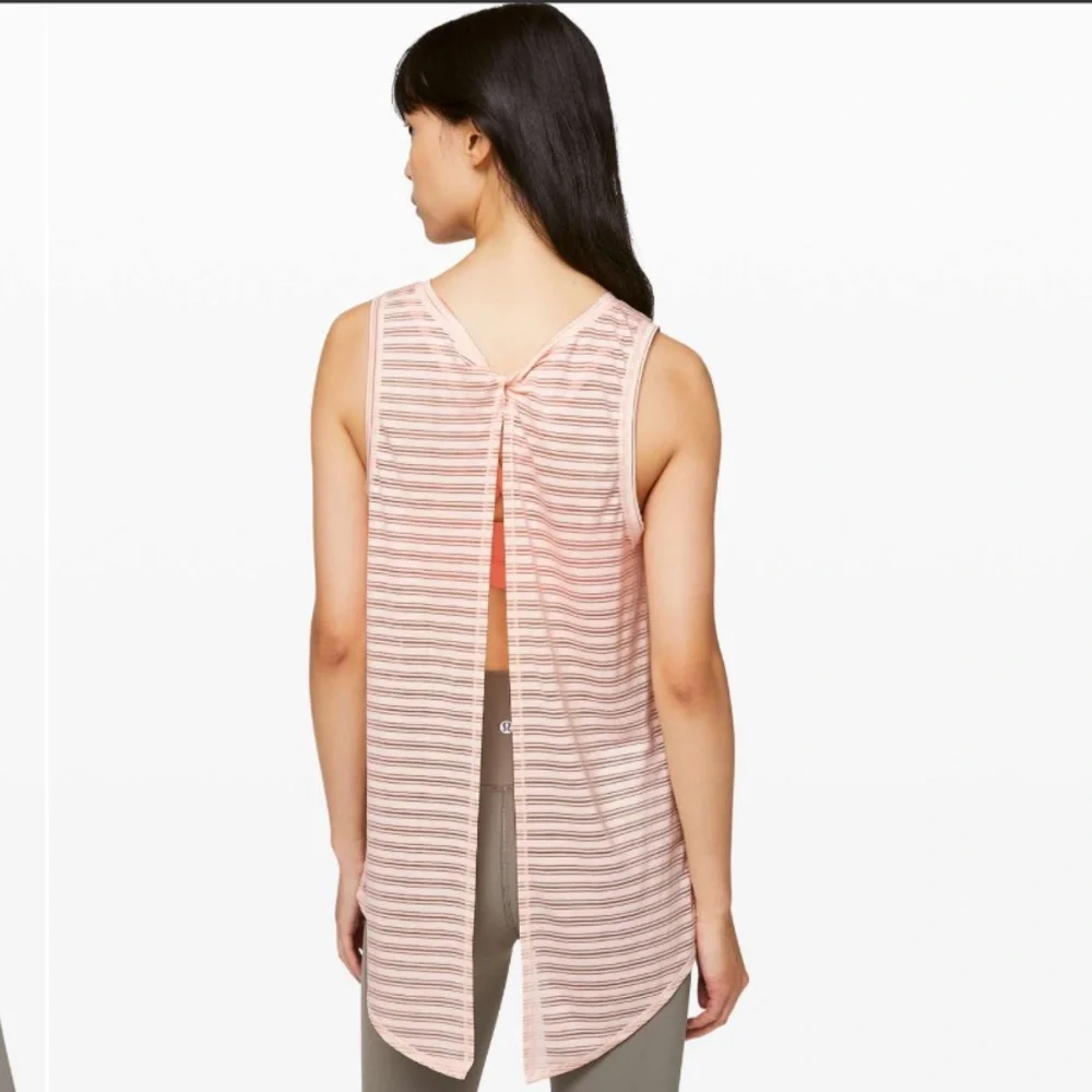 Lululemon Meet Halfway Tank *Striped NWT - Picture 2 of 6